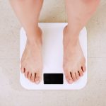 Wie Sie Ihren BMI berechnen + Tipps für Ihr Idealgewicht